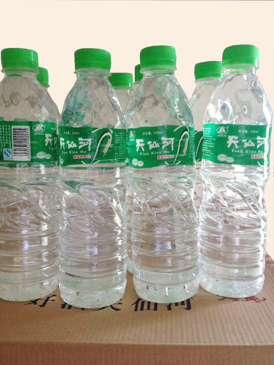 瓶装山泉水